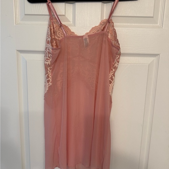 Wacoal Luxury Sleepwear Blush and Ivory Lace Chemise - Picture 6 of 6